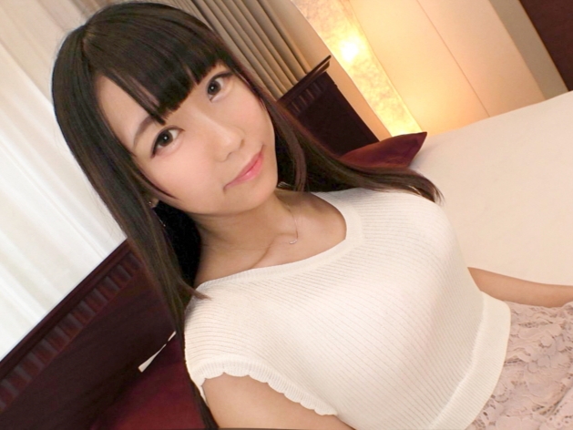 【美尻スレンダー美少女の濃厚セックス】『もっと激しくして…』キュートな笑顔の裏に隠された敏感ボディ！ネットリ絡み合う濃密プレイでスレンダー美尻を揺らしまくり！ 悶えまくる美少女の淫らな姿に釘付け！♡