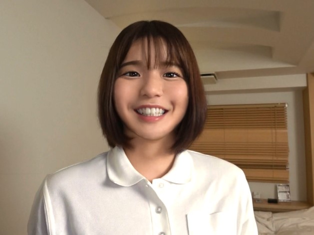 【巨乳美少女の喘ぎ声】あどけない顔した美少女がおっぱい揺らして感じまくり！自慢の巨乳を激しく揺らしながら、可愛い顔で喘ぐ姿に興奮が止まらない！！最後はたっぷりぶっかけてフィニッシュ♡