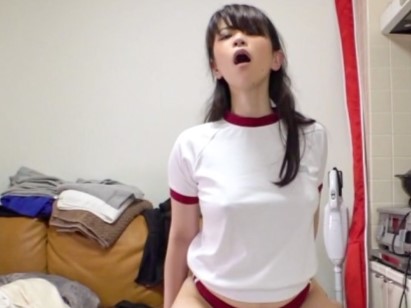 【ブルマ美少女の過激な誘惑】『見ちゃダメ…』透け乳首がチラ見えするブルマ姿の素人娘！騎乗位で激しく腰振り、ポルチオ刺激で痙攣絶頂！！