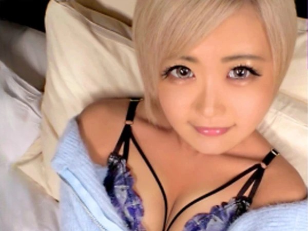 【小麦肌の金髪ギャル】スレンダー美乳ギャルがエロすぎる！小麦色の肌に生チ○ポ挿入♡鬼ピストンで淫乱ギャルが悶絶！バチクソエロいカラダに激突！