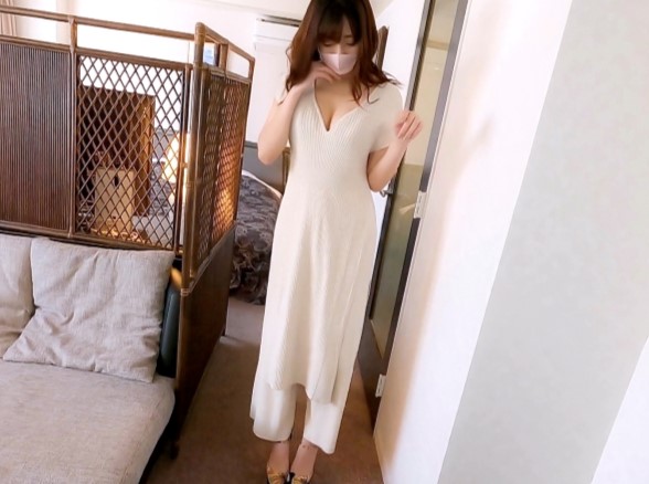 【スレンダー美女の淫乱覚醒】『外でなんてドキドキ…♡』モデル体型美女が恥じらいながら濃厚調教セックス！緊張と快感に震える姿がエロすぎる！！