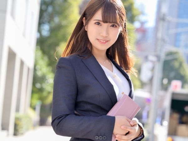 【スーツ巨乳OL】『仕事中なのに…』真面目なOLがスーツ姿でパンスト破られ、パンツずらしての挿入SEX！理性と本能の狭間で互いの性器を貪り合う、オフィスで繰り広げられる禁断のエロ！♡