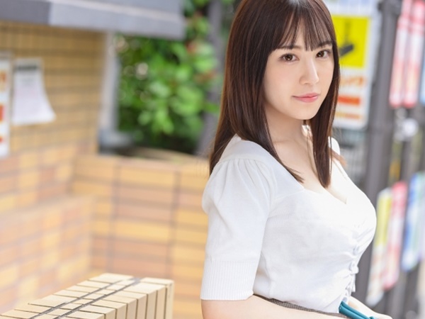 【激カワ美少女宅配サービス】『何でもしちゃうよ♡』素人男性の願望を叶える神対応！エッチなリクエストにも笑顔で応える萌々ちゃんが最高すぎる！