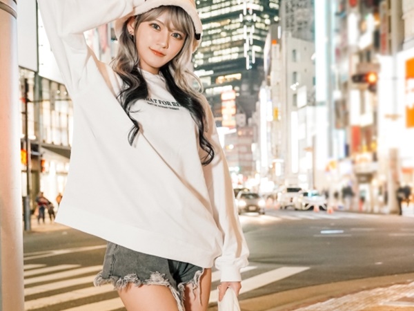 【ギャルの神対応】『おっさん、元気出してよ！』激カワギャルがクビになったおっさんを癒す！朝までハメまくり濃厚セックスでストレス発散♡若さ溢れるボディとエロテクでおっさんをメロメロに！愚痴を聞いてあげたら、まさかの感謝のハメ撮り！？