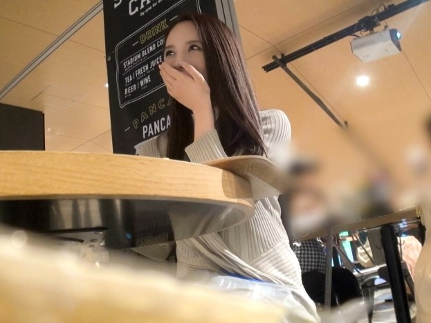 【パパ活爆乳美女とホテルでガチピストン】Gカップのグラマラスボディを揺らして悶絶!マッチョ男優の激しい腰使いに、パパ活美女が本気で感じまくる!!www♡