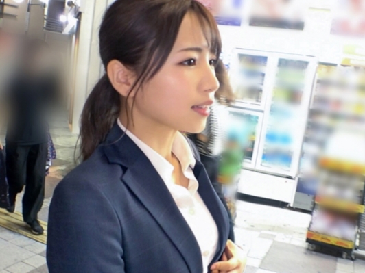 【ナンパ成功】スーツ姿の美人OLをゲット！黒パンストをビリビリに破いて、敏感なマンコにチンポをぶち込み、仕事のストレスを吹き飛ばす濃厚セックス！！