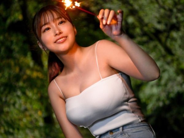 【田舎の爆乳彼女と濃厚同棲】『田舎暮らし、一緒に楽しもう♡』風俗嬢だった彼女と過ごす、汗と情熱の夏！爆乳を揺らしながら、狭いワンルームで毎日エッチな同棲ライフ！