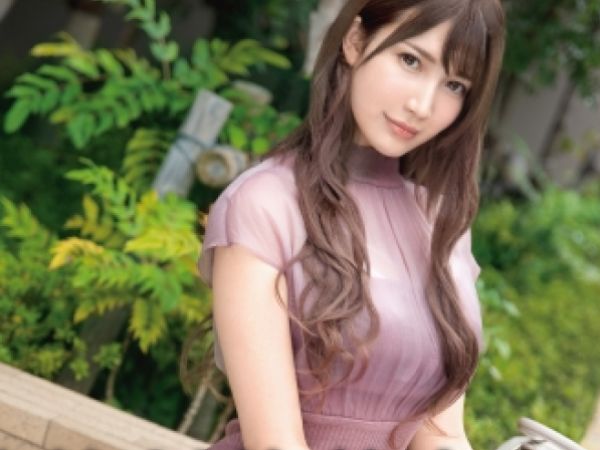 【美ボディ女子大生の淫らな体験】「顔にかけないで…」服飾を学ぶスレンダー美少女が、エッチな撮影会で大胆露出！高速ピストンで感じまくり、連続顔射で美顔がザーメンまみれに！