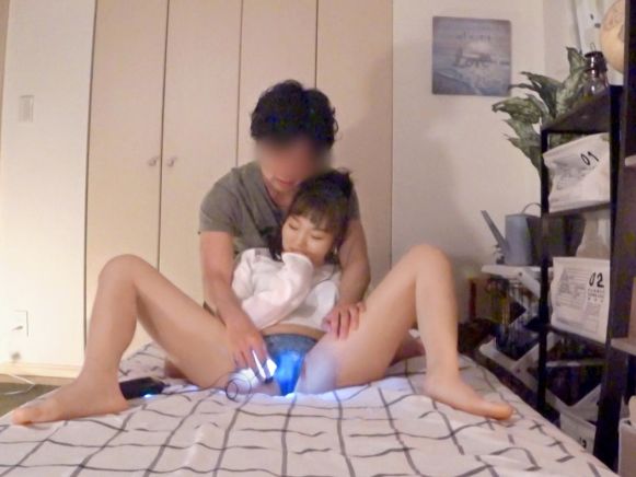 【無邪気な美少女をヤリ部屋で】『もっと…欲しい…』天真爛漫な素人娘をナンパ成功！幼さ残るルックスとギャップのある敏感ボディをバックからガン突き！快感に耐えきれず、連続で感じまくる姿がエロすぎる！