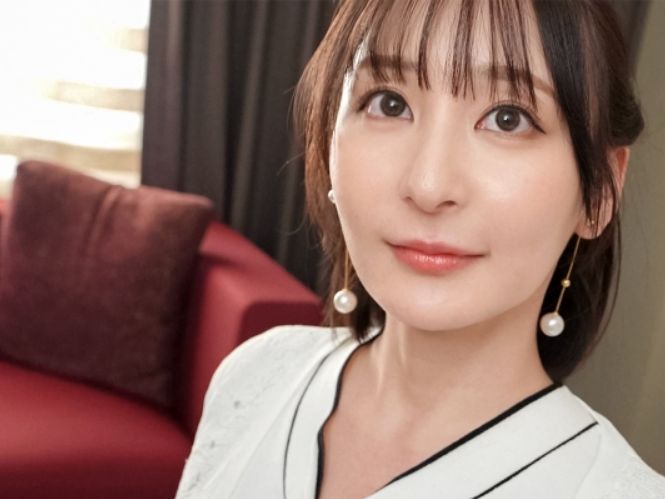 【三十路人妻の隠れた性癖】『夫だけじゃ物足りないの…』真面目な顔して超エロい！愛する旦那以外のちんぽに夢中な美熟女、禁断の快楽に溺れる！♡