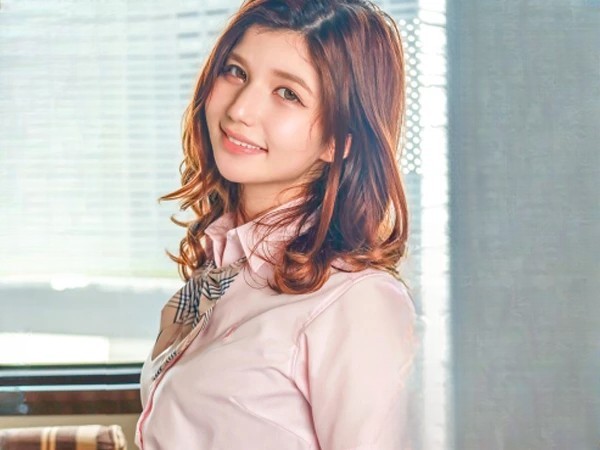 【ハーフ美少女の淫らな秘密】『やだっ…気持ち良すぎる…』エキゾチックな美貌のハーフ娘が、おじさんチンポにメロメロ！甲高い喘ぎ声で感じまくり、ぐちょぐちょマ○コを激しく責められちゃう♡