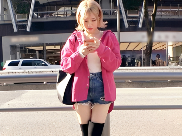 【美乳ス【スレンダー美女と濃厚プレイ】『もっと激しくして…』マジカワなスレンダー美女と一対一のタイマン性交！汗だくでカラダを絡ませ、アツい吐息と喘ぎ声が響き渡る！美ボディを存分に味わい尽くす！♡レンダー美女の淫乱覚醒】『もっと奥まで…』欲求不満な美女がAVで男優チンポに溺れ、発情顔でイキまくるエロい絶頂セックス♥︎