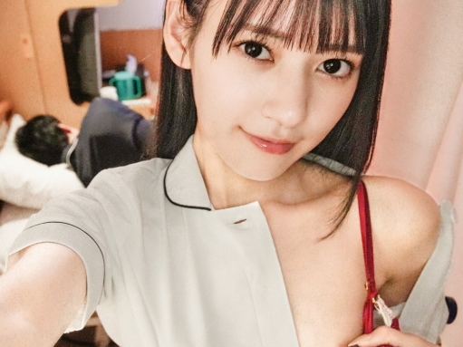 【裏切りナース】清楚系ナースの淫乱本性！手術室で患者を誘惑し、ギンギンの肉棒にまたがり感じまくるスケベ看護師の淫らな姿♡