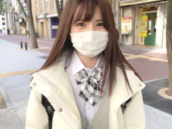 【初々しいカップルのラブホ体験】『気持ちいい…もっと奥まで…』バイト先の彼女と初めてのラブホテルでラブラブSEX！制服のままお風呂で立ちバック、熱い夜を過ごす！！♡