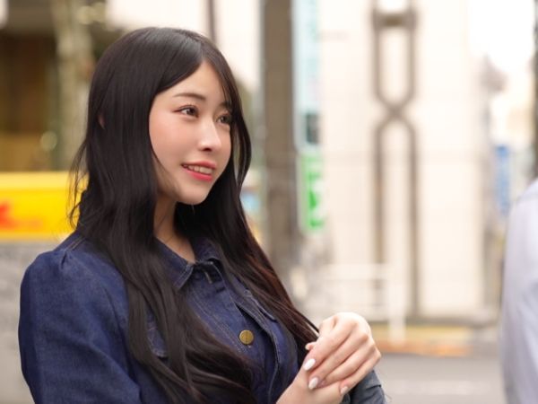 【小悪魔美人の危険な浮気】『彼氏より気持ちいい…』セフレとの禁断セックスにハマる美女！焦らしプレイで男を翻弄し、快楽の沼に溺れさせる小悪魔的なエロさにメロメロ！