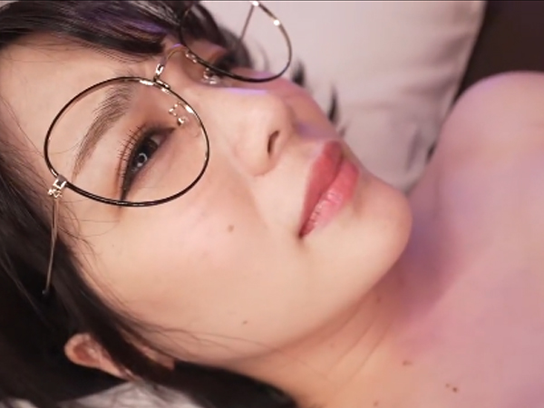 【無感情ロボットの快楽覚醒】『…♡』無表情なロボットが快楽に反応！小刻みに震えながら全身で精液を搾り取る！無言の搾精マシーンに興奮MAX！！