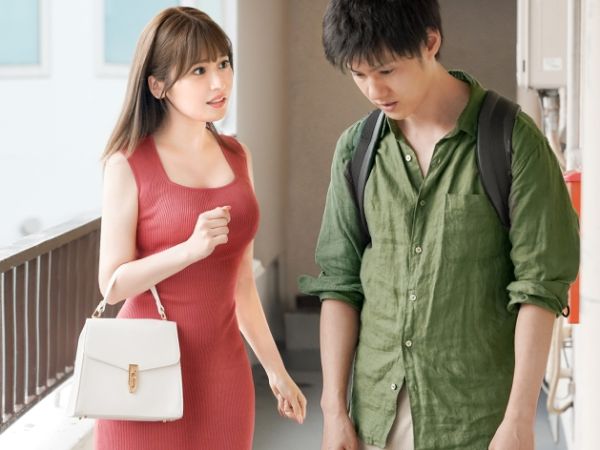 【隣の美人妻の甘い誘惑】『あなたの味方よ…』巨乳の美人妻が、ダメ男を優しく包み込む全肯定不倫！受験に失敗続きのダメ男を甘やかし、繰り返しセックスで励ます！夫以外の男との禁断の快楽に溺れる人妻の淫らな姿！♡